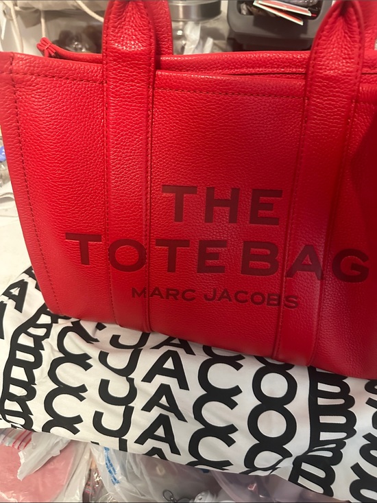 Marc Jacobs Handbags - Medium 
Marc Jacobs Red The ToteBag Pebbled Leather Tote
